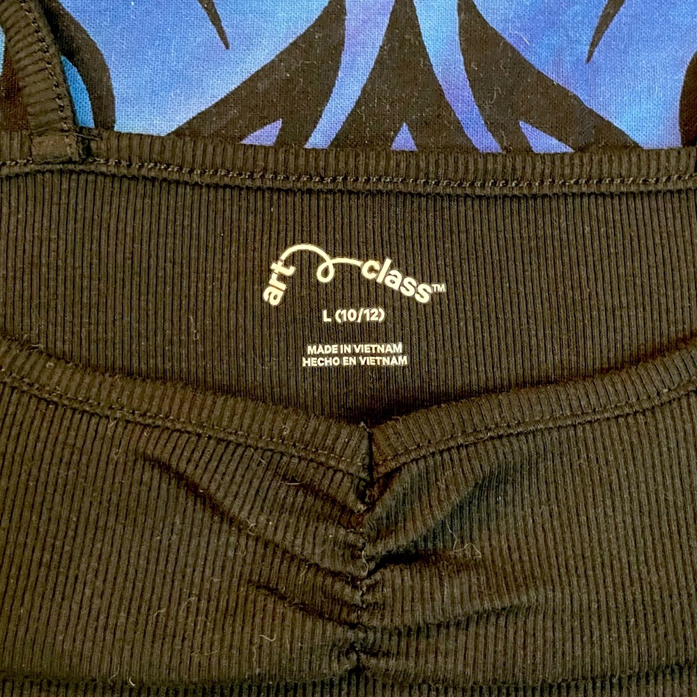 Rusched Black Ribbed Tanktop - Picture 5 of 6
